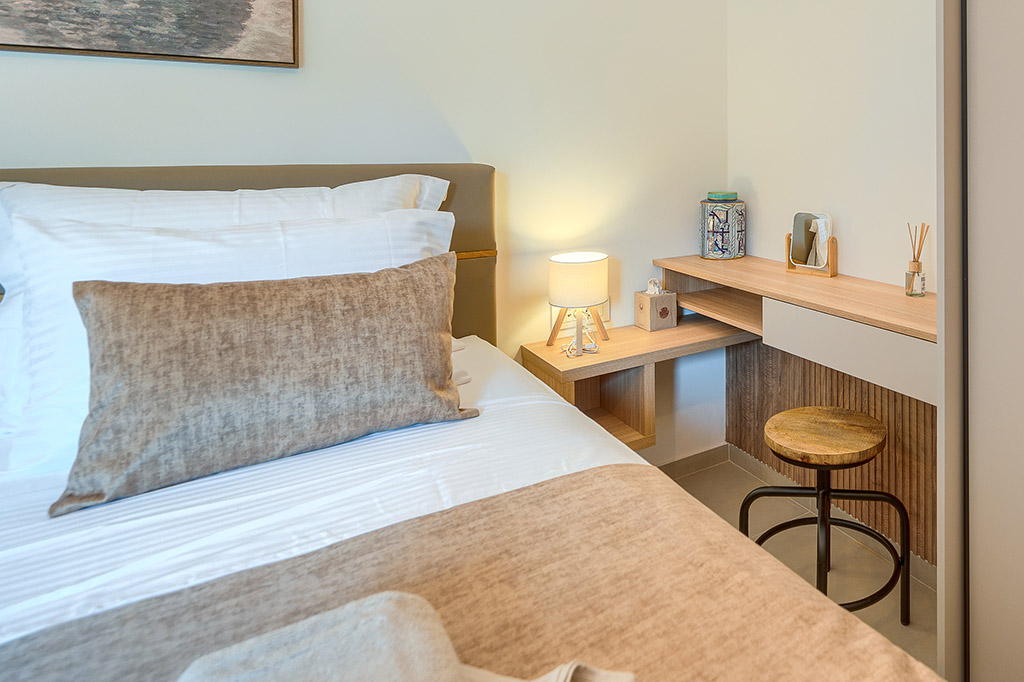 Room 1 Villa Olive Court